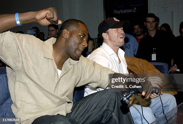 Los Angeles Clippers Elton Brand and Donnie Wahlberg plays NBA ShootOut 2004