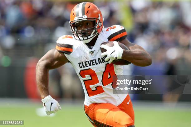 Nick Chubb of the Cleveland Browns carries the ball against the Baltimore Ravens at M&T Bank Stadium on September 29, 2019 in Baltimore, Maryland.