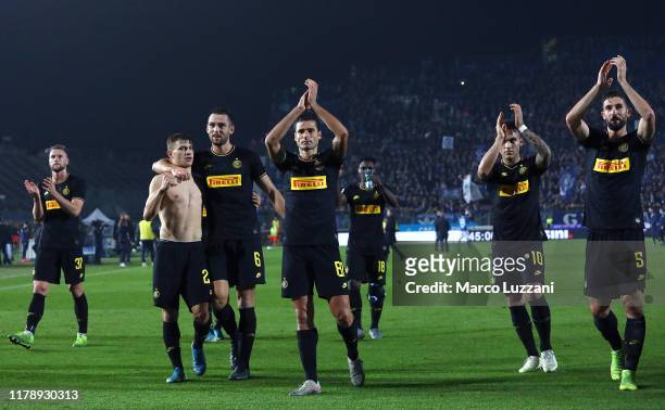 The FC Internazionale players salute the crowd at the end of the Serie A match between Brescia Calcio and FC Internazionale at Stadio Mario Rigamonti...