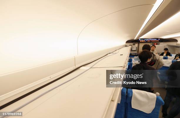 Bullet Train Rack 106 Train Luggage Rack Stock Photos, High-Res Pictures, and Images ...