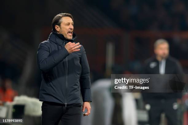 Head coach Niko Kovac of FC Bayern Muenchen gestures during the DFB Cup second round match between VfL Bochum and Bayern Muenchen at Vonovia...