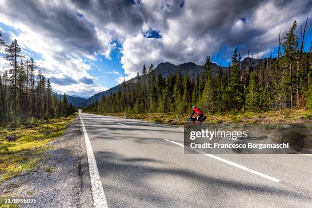 Straight Racing Path Straight (Racing) Photos and Premium High Res Pictures - Getty Images