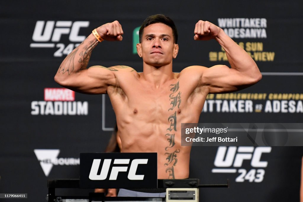 UFC 243 Whittaker v Adesanya: Weigh-Ins