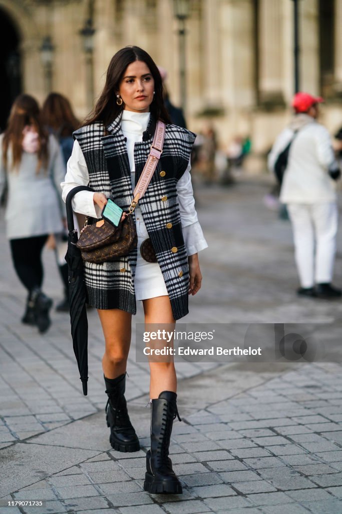 Street Style : Paris Fashion Week - Womenswear Spring Summer 2020 : Day Nine