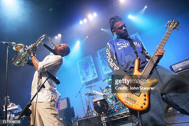 Terrence Fishbone 49 Members Of Fishbone Stock Photos, High-Res Pictures, and Images ...