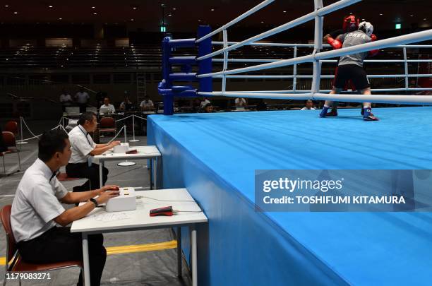 Officials In Boxing 642 Boxing Judge Stock Photos, High-Res Pictures, and Images - Getty Images