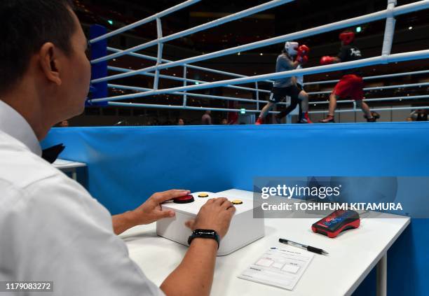 Officials In Boxing 629 Boxing Judge Stock Photos, High-Res Pictures, and Images - Getty Images
