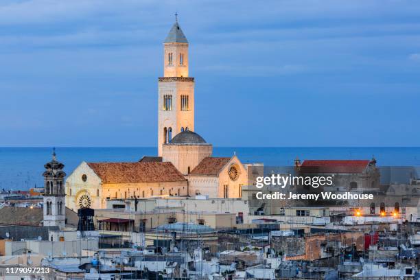 doumo di bari (cattedrale di san sabino) - as bari foto e immagini stock