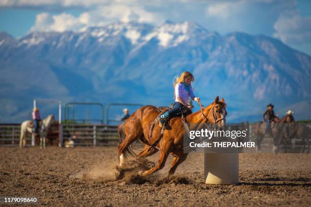 Barrell Racer Rodeo Girls Rodeo Girl Photos and Premium High Res Pictures - Getty Images