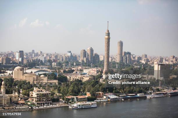 October 2019, Egypt, Kairo: A complete overview of the Cairo Tower and the Opera on the island of Gezira on the banks of the Nile. Photo: Gehad...