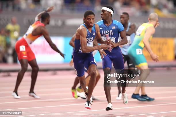 Wilbert London and Nathan Strother of the United States compete in the Men's 4x400 metres relay heats during day nine of 17th IAAF World Athletics...