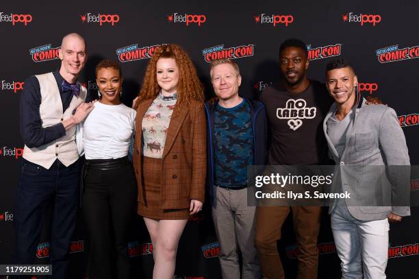 Doug Jones, Sonequa Martin-Green, Mary Wiseman, Anthony Rapp, David Ajala, Wilson Cruz pose for a photo during New York Comic Con at Hulu Theater at...