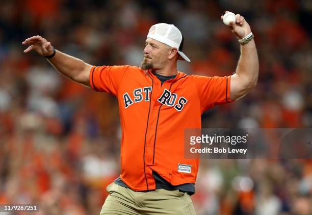 Billy Wagner throws out the first pitch before Game 2 of the ALDS between the Tampa Bay Rays and the Houston Astros at Minute Maid Park on October...