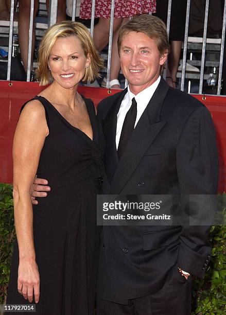 Wayne Gretzky with wife Janet Jones during 2002 ESPY Awards - Arrivals at The Kodak Theater in Hollywood, California, United States.