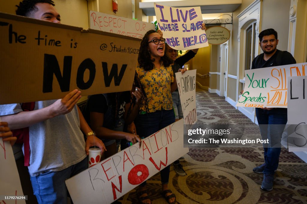 Students at Georgetown protest in favor of reparations stemming from the school's history with slavery