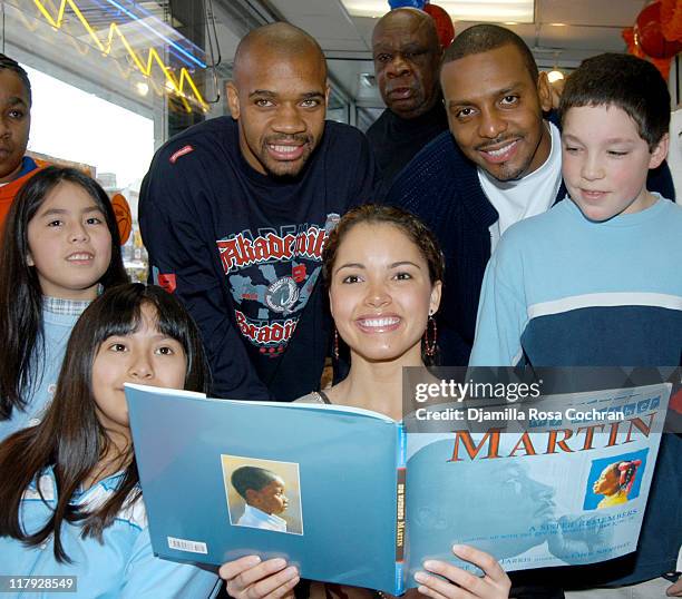 Moochie Norris, Miss Usa Susie Castillo, Cal Ramsey, Penny Hardaway and New York City School Children