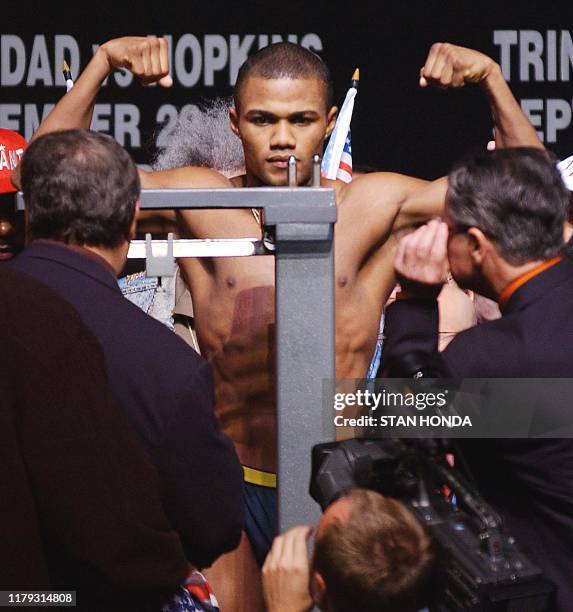 157 Bernard Hopkins Felix Tito Trinidad Stock Photos High Res Pictures 157-bernard-hopkins-felix-tito-trinidad-stock-photos-high-res-pictures