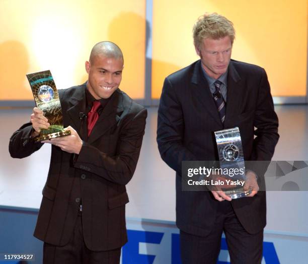 Ronaldo & Oliver Kahn Receive the FIFA World Player Award 2002 during the FIFA World Player Gala 2002 at the "Palacio de Congresos" in Madrid