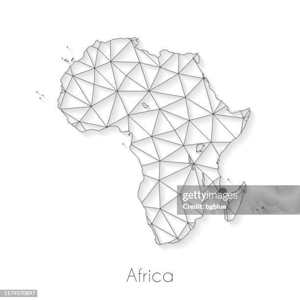 afrika-kartenverbindung - netzwerknetz auf weißem hintergrund - afrika stock-grafiken, -clipart, -cartoons und -symbole