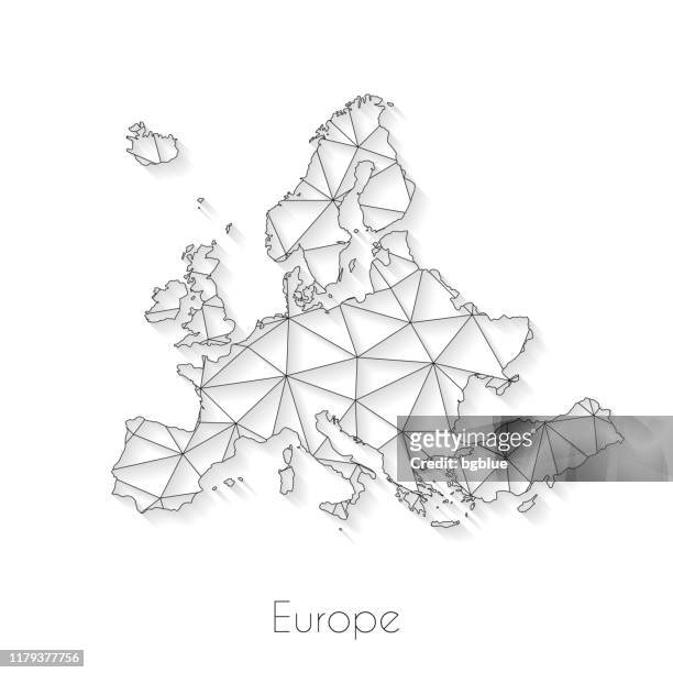 illustrazioni stock, clip art, cartoni animati e icone di tendenza di connessione mappa europa - mesh di rete su sfondo bianco - modalità wire frame