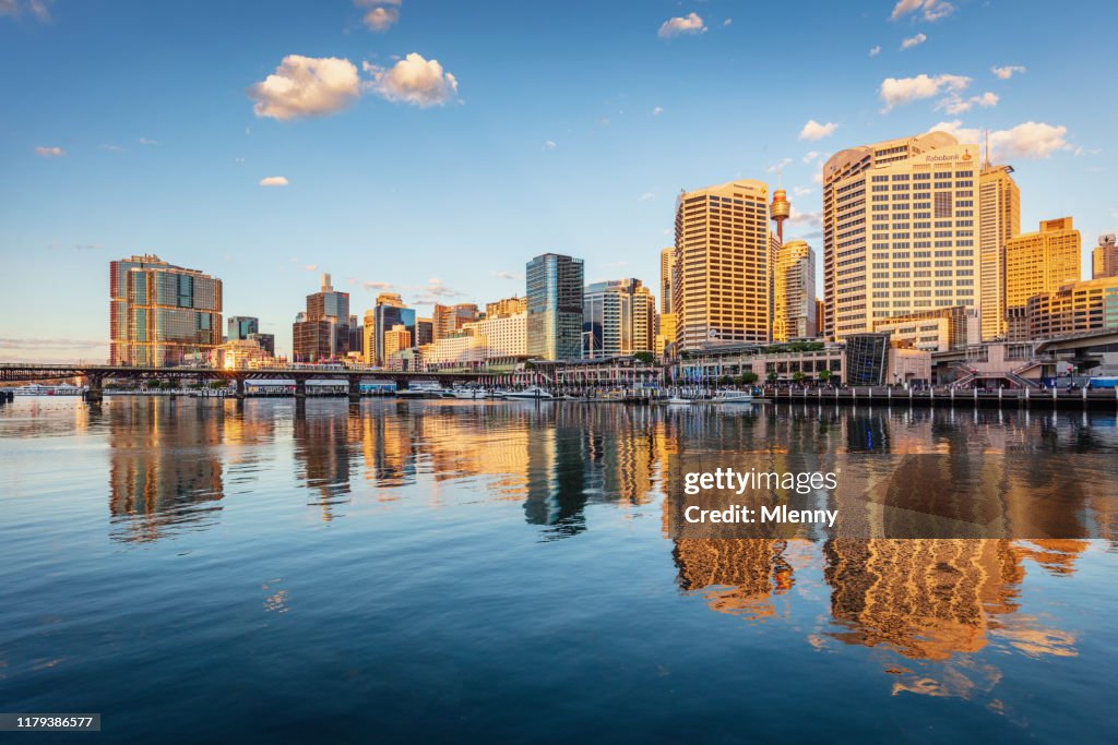 Sydney Darling Harbor Cityscape Reflections bei Day Australia