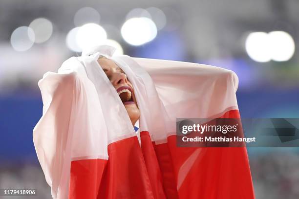 Patrycja Wyciszkiewicz of Poland celebrates winning silver in the Women's 4x400 metres relay final during day ten of 17th IAAF World Athletics...