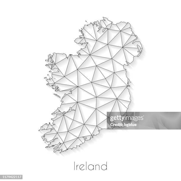 irland-kartenverbindung - netzwerknetz auf weißem hintergrund - dublin irland stock-grafiken, -clipart, -cartoons und -symbole