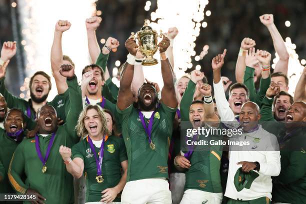 Siya Kolisi lifts the Webb Ellis Cup the Rugby World Cup 2019 Final match between England and South Africa at International Stadium Yokohama on...