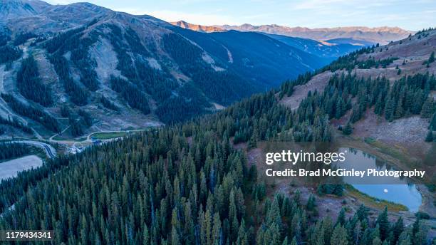 colorado's loveland pass drone perspective - front range mountain range bildbanksfoton och bilder