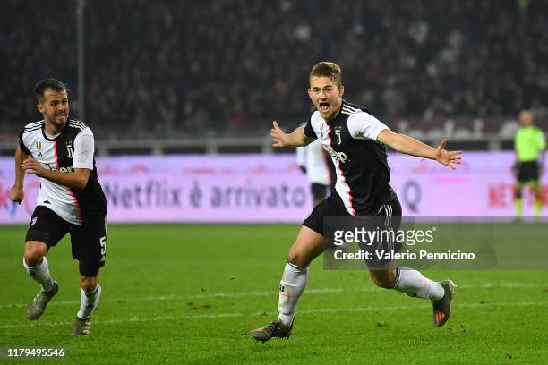Matthijs de Ligt of Juventus celebrates aftyer scored the opening goal during the Serie A match between Torino FC and Juventus at Stadio Olimpico di...