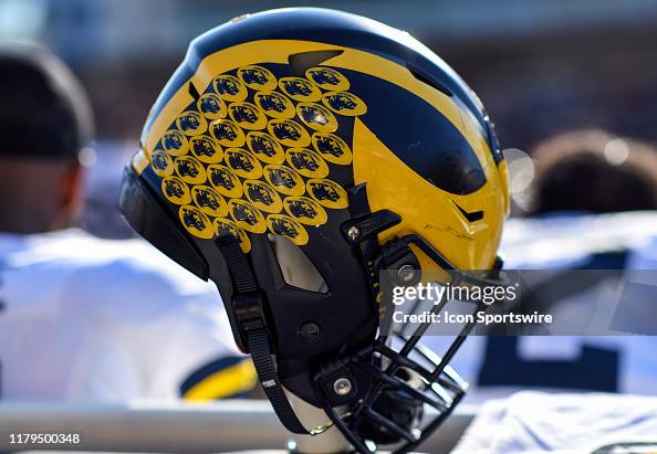 COLLEGE FOOTBALL: NOV 02 Michigan at Maryland COLLEGE FOOTBALL: NOV 02 Michigan at Maryland