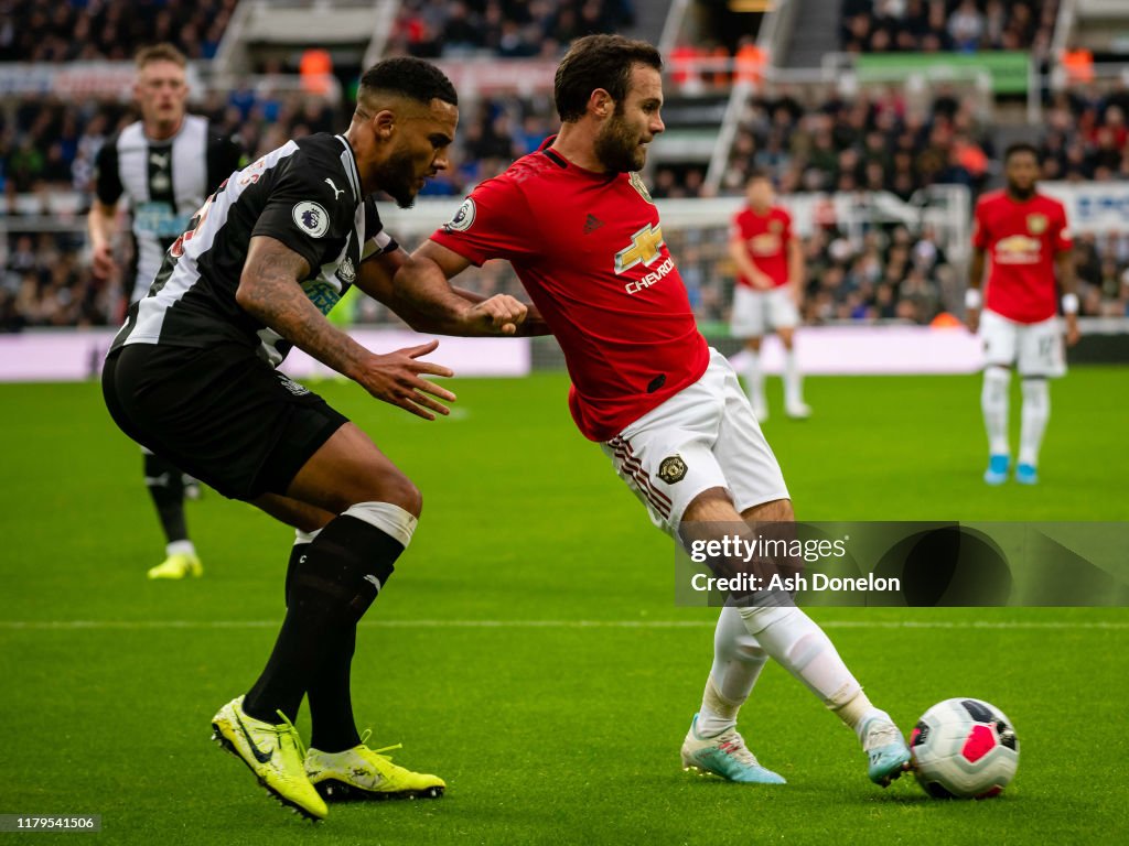 Newcastle United v Manchester United - Premier League