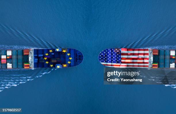 trade war between eu and usa,concept photo - the new york ball the 20th anniversary benefit for the european school of economics stockfoto's en -beelden