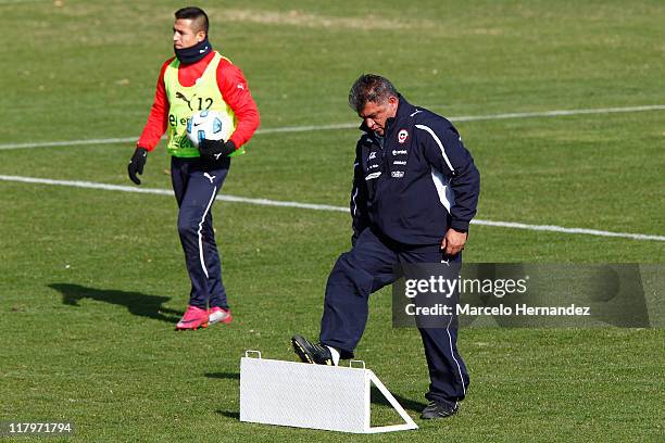 Head coach Claudio Borghi of Chile during a training session for the 2011 Copa America at Talleres stadium on June 02, 2011 in Mendoza, Argentina.