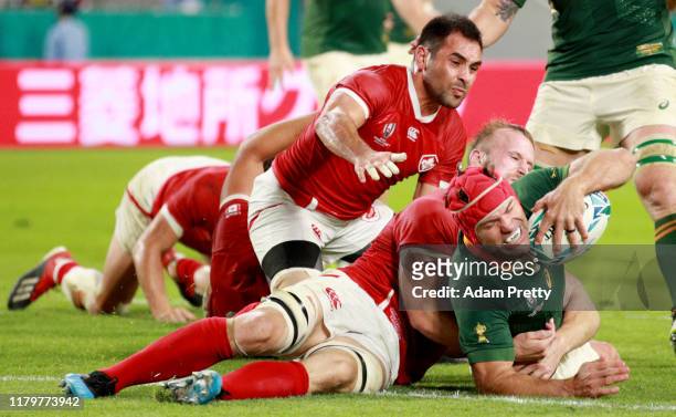 Schalk Brits of South Africa scores his team's eighth try during the Rugby World Cup 2019 Group B game between South Africa and Canada at Kobe Misaki...