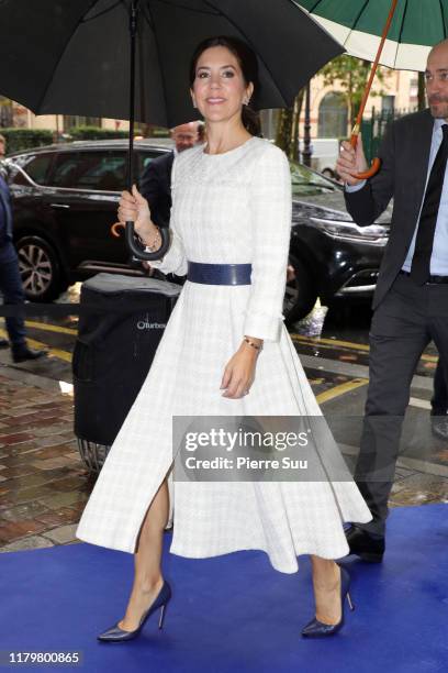 Crown Princess Mary of Denmark arrives at "Les Peupliers" private hospital on October 8, 2019 in Paris, France.