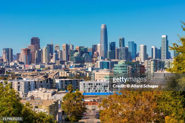 skyline of san francisco as seen from potrero hill - san francisco californië stock pictures, royalty-free photos & images