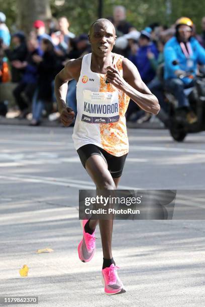 Geoffrey Kamworor runs in Central Park during the TCS New York City Marathon on November 3, 2019 in New York City.