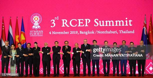 Singapore's Prime Minister Lee Hsien Loong, Myanmar's State Counsellor Aung San Suu Kyi, Laos' Prime Minister Thongloun Sisoulith, Cambodia's Prime...
