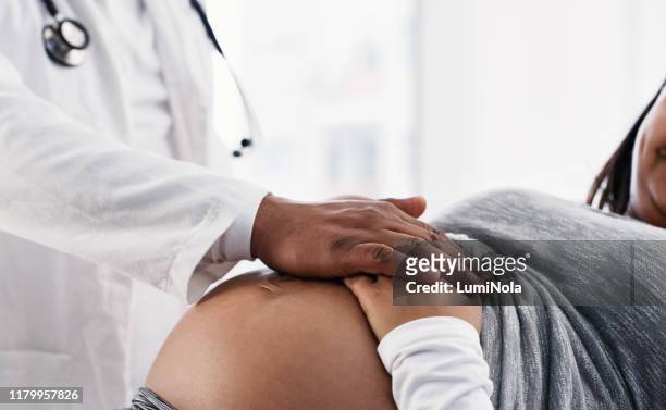 我支援你每一步 - obstetrician 個照片及圖片�檔