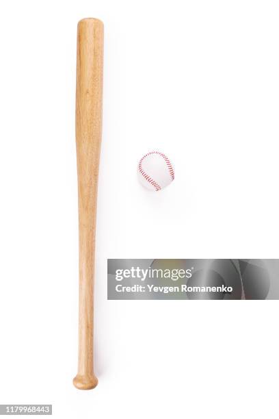 wooden baseball bat and baseball ball isolated on white background - mazza da baseball foto e immagini stock