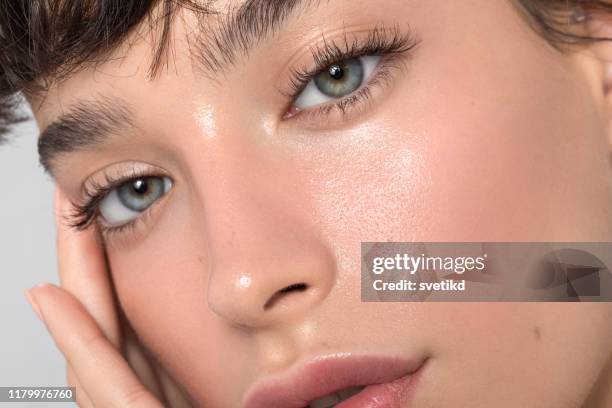 woman beauty portrait - pretty eye makeup for blue eyes stock pictures, royalty-free photos & images