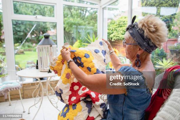 recycling material - colcha fotografías e imágenes de stock