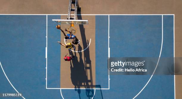 aerial shot of basketball - grupo de competencia fotografías e imágenes de stock