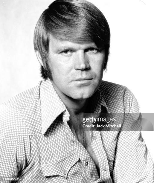 Portrait of American Country musician Glen Campbell , 1973.