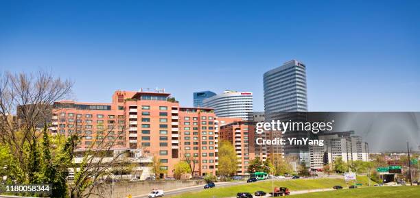 skyline of the city of reston, virginia, usa - reston imagens e fotografias de stock