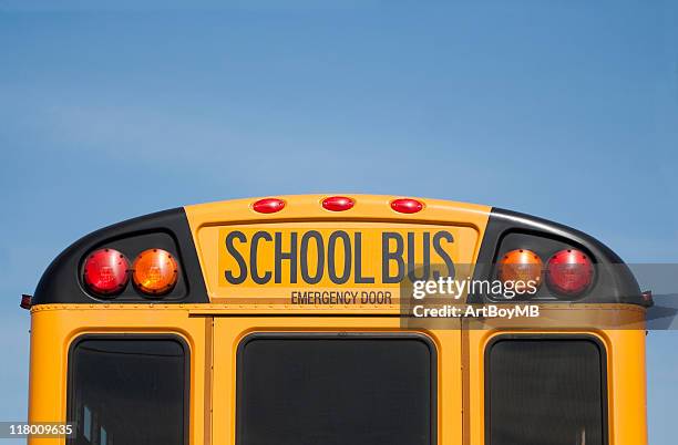 bus scolaire - bus scolaire photos et images de collection