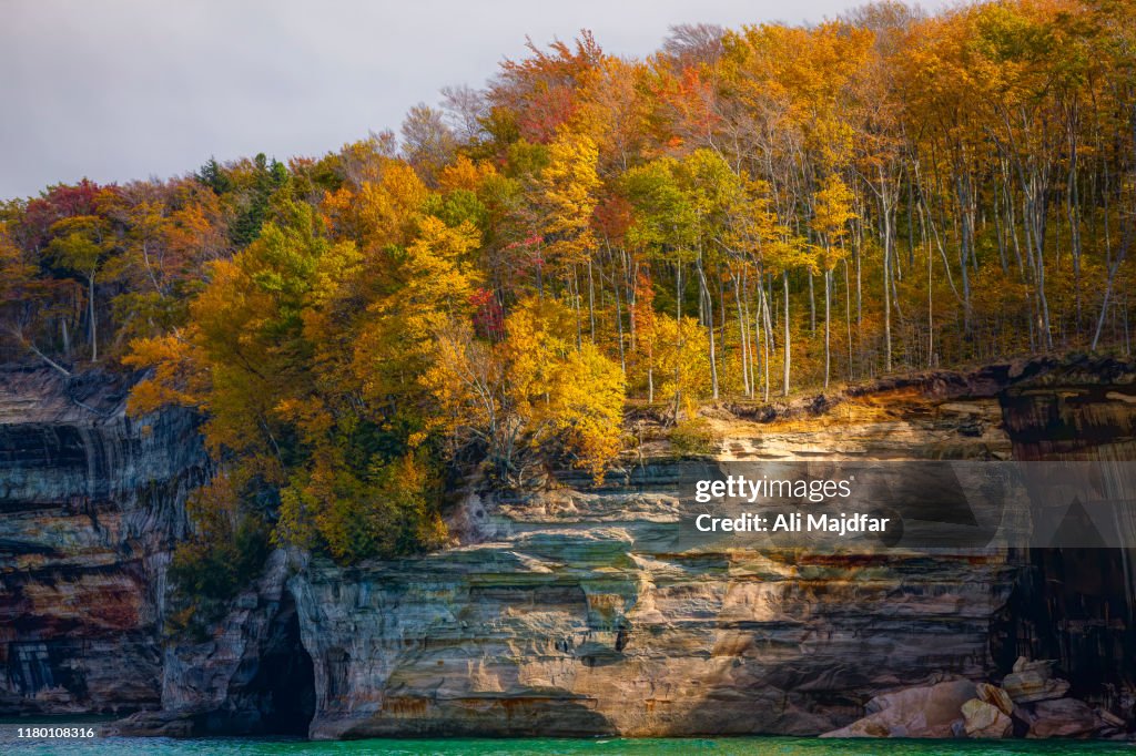 Pictured Rocks Michigan Fall Fall Colors At Pictured Rocks High-Res Stock Photo - Getty Images