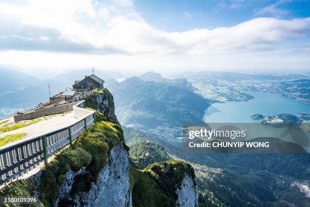 aussichtspunkt schafberg im salzkammergut - fuschlsee stock-fotos und bilder