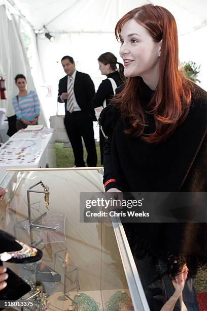 Sara Rue at Jennifer Kaufman during Silver Spoon Pre-Golden Globe Hollywood Buffet - Day 2 at Private Residence in Los Angeles, California, United...